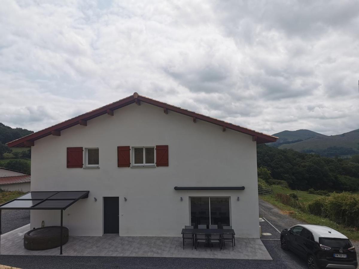 Maison Mitoyenne Au Coeur Du Pays Basque Saint-Esteben Exterior foto